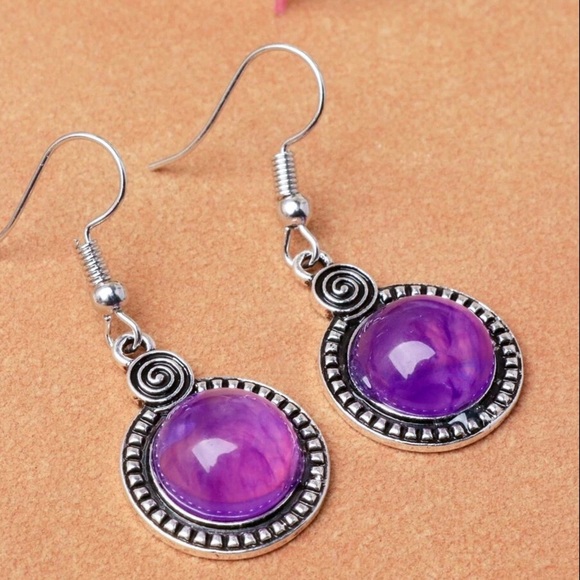 Any 2/$20! Oxidized Silver Violet Purple Boho Glam Drop Earrings - Picture 1 of 6